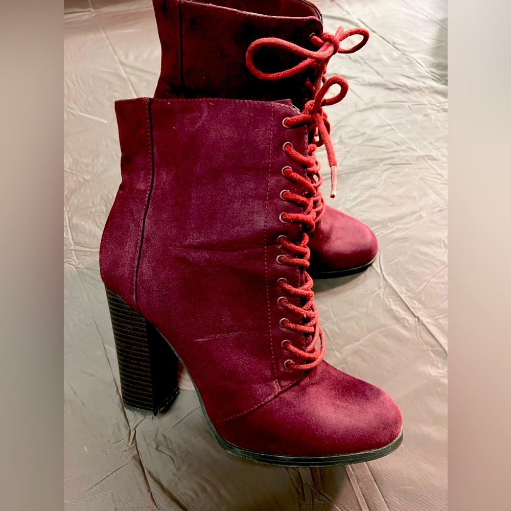 Women’s Heeled Booties